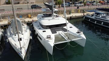 Catamaran Sea Star available for yacht charter in Greece | Yacht4Less