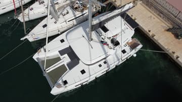 Best Price for a Catamaran Sea Star rental in Greece | Yacht4Less