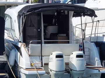Motorboat Queen Korina available for yacht charter in Croatia | Yacht4Less