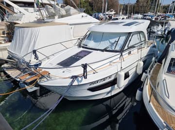 Best Price for a Motorboat Queen Korina rental in Croatia | Yacht4Less