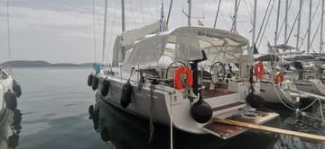 Sailboat Living in sea charter rental in Greece | Yacht4Less