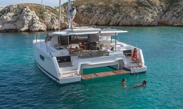 Catamaran Vida available for yacht charter in BVI | Yacht4Less