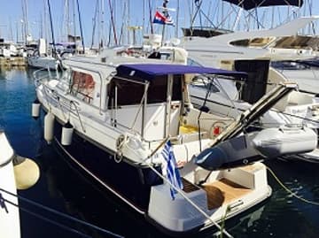 Motorboat Go Goo charter rental in Greece | Yacht4Less