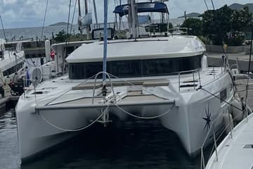 Best Price for a Catamaran Bottoms up_X rental in BVI | Yacht4Less