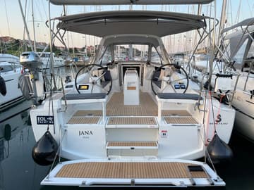 Sailboat Jana available for yacht charter in Croatia | Yacht4Less
