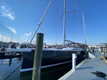 Sailboat Liliana Bella charter rental in USA | Yacht4Less