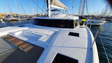 Best Price for a Catamaran Follow the Sun rental in Greece | Yacht4Less