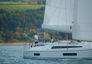 Best Price for a Sailboat ALHUCHAR 5 rental in Caribbean | Yacht4Less