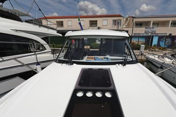 Motorboat Aurora available for yacht charter in Croatia | Yacht4Less