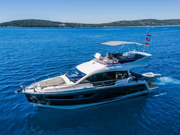 Motorboat Grace II charter rental in Croatia | Yacht4Less