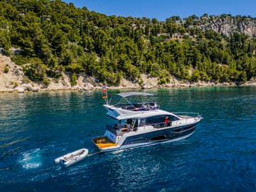 Best Price for a Motorboat Grace II rental in Croatia | Yacht4Less