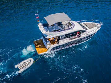 Motorboat Grace II available for yacht charter in Croatia | Yacht4Less