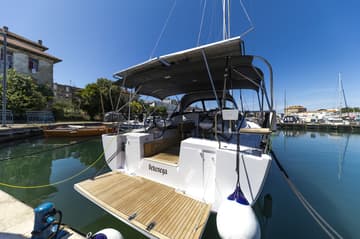 Sailboat Vekenega available for yacht charter in Croatia | Yacht4Less