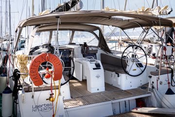 Sailboat Laertes available for yacht charter in Greece | Yacht4Less