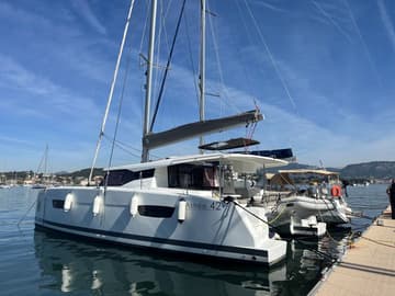 Best Price for a Catamaran WHITEHAVEN rental in France | Yacht4Less