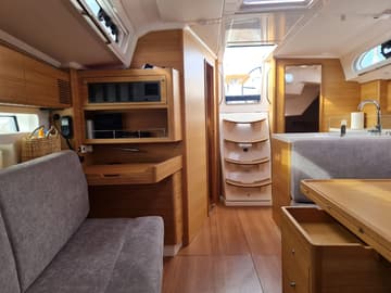 Sailboat Calliope available for yacht charter in Greece | Yacht4Less