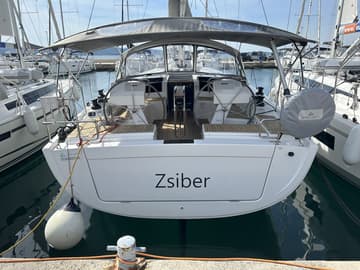 Sailboat Zsiber charter rental in Croatia | Yacht4Less