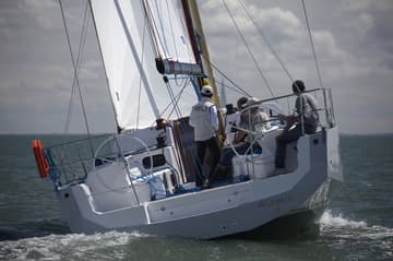 Best Price for a Sailboat Horizon rental in France | Yacht4Less