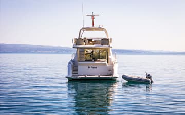 Best Price for a Motorboat Be Happy rental in Croatia | Yacht4Less
