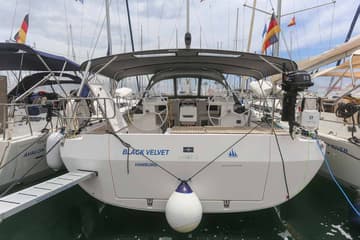 Sailboat Black Velvet charter rental in Greece | Yacht4Less