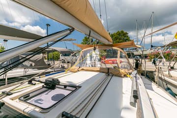 Best Price for a Sailboat Wave rental in Greece | Yacht4Less