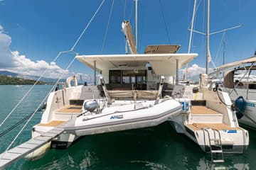Catamaran Servus charter rental in Greece | Yacht4Less
