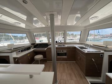 Catamaran LUTH available for yacht charter in Mexico | Yacht4Less