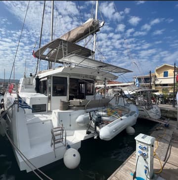 Best Price for a Catamaran Bali 4.4 rental in Greece | Yacht4Less