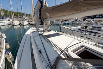 Sailboat SEA PLAYER available for yacht charter in France | Yacht4Less