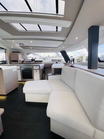 Catamaran Hoylah available for yacht charter in BVI | Yacht4Less