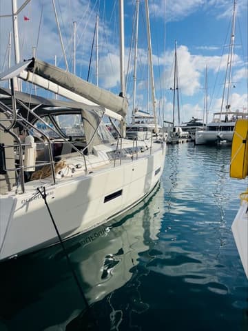 Sailboat Penelope available for yacht charter in BVI | Yacht4Less
