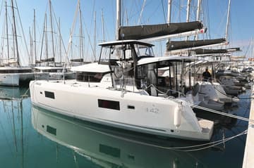Best Price for a Catamaran Luna rental in Croatia | Yacht4Less