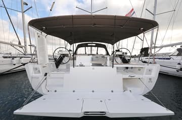 Sailboat Flipper available for yacht charter in Croatia | Yacht4Less