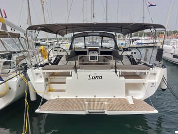 Sailboat Luna charter rental in Croatia | Yacht4Less