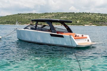 Best Price for a Motorboat NN rental in Croatia | Yacht4Less