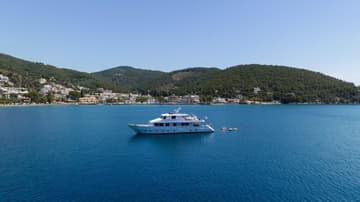 Best Price for a Luxury Yacht Elena rental in Greece | Yacht4Less