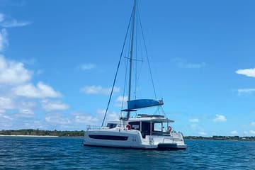Best Price for a Catamaran Exodus rental in Bahamas | Yacht4Less