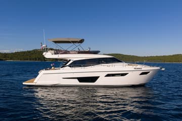 Motorboat DDM29 available for yacht charter in Croatia | Yacht4Less