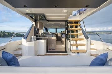Motorboat DDM29 available for yacht charter in Croatia | Yacht4Less