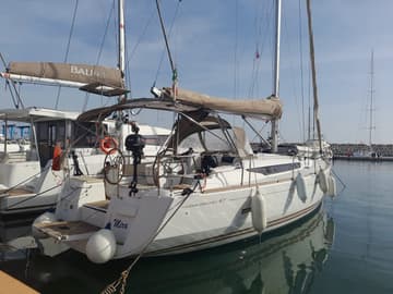 Sailboat Mira available for yacht charter in Italy | Yacht4Less