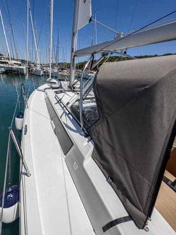 Sailboat Arktur available for yacht charter in Croatia | Yacht4Less