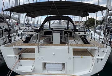 Sailboat Fuego del Viento charter rental in Croatia | Yacht4Less
