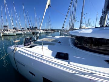 Best Price for a Catamaran Bendmill rental in Croatia | Yacht4Less