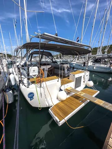 Sailboat Naos available for yacht charter in Croatia | Yacht4Less