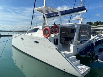 Catamaran Fortunate Sun charter rental in Thailand | Yacht4Less