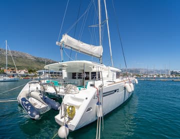 Best Price for a Catamaran Orlando rental in Croatia | Yacht4Less