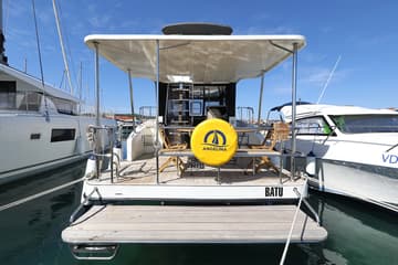 Motorboat Batu charter rental in Croatia | Yacht4Less