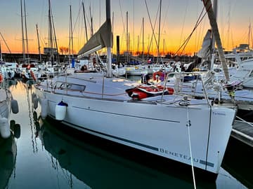 Sailboat Tayrona charter rental in France | Yacht4Less