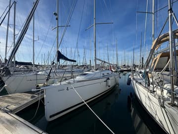 Sailboat Barboat available for yacht charter in France | Yacht4Less