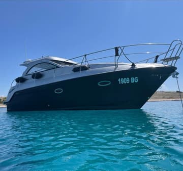 Best Price for a Motorboat Max 2 rental in Croatia | Yacht4Less